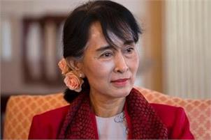 Suu Kyi reaches out to rebels with federalism vow