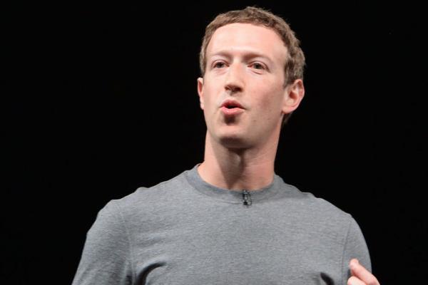 Zuckerberg’s future vision: Worldwide Facebook access, virtual reality, solar Internet plane