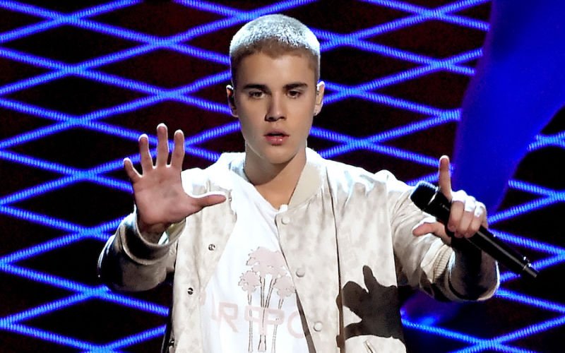 Are Justin Bieber’s New Nude Photos the Latest Offensive in His Feud With Orlando Bloom?