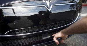 Tesla criticised over Autopilot safety
