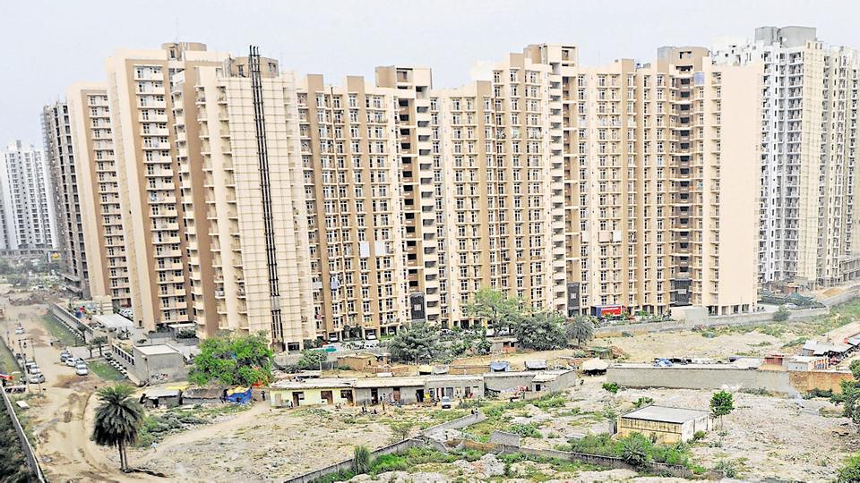 Homes delivered, but cash crunch stops buyers from moving in