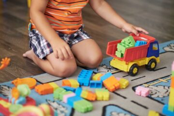 Why Play Matters: How Early Games Shape Your Child’s Brain and Bond